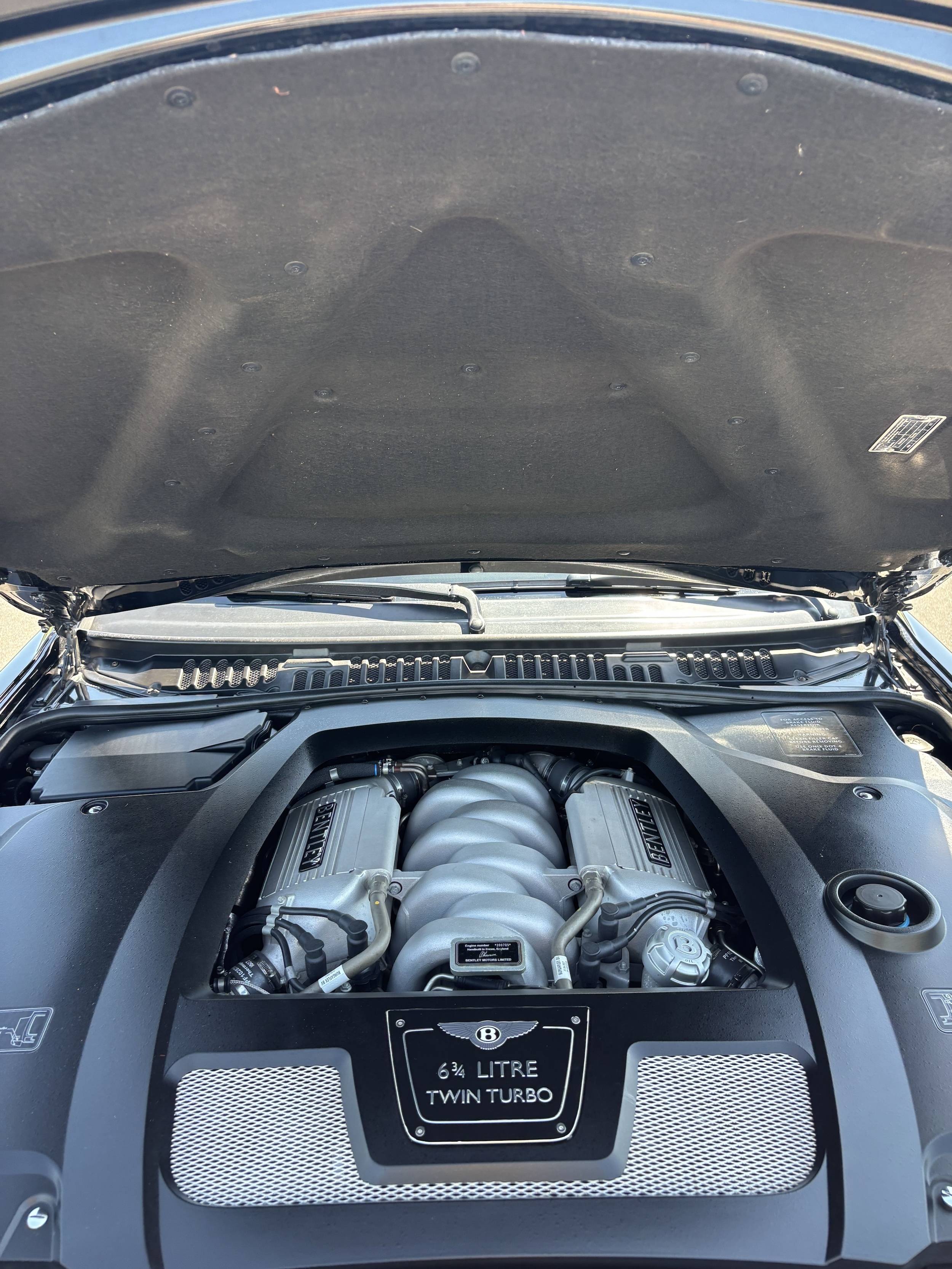 2008 Bentley Azure 87