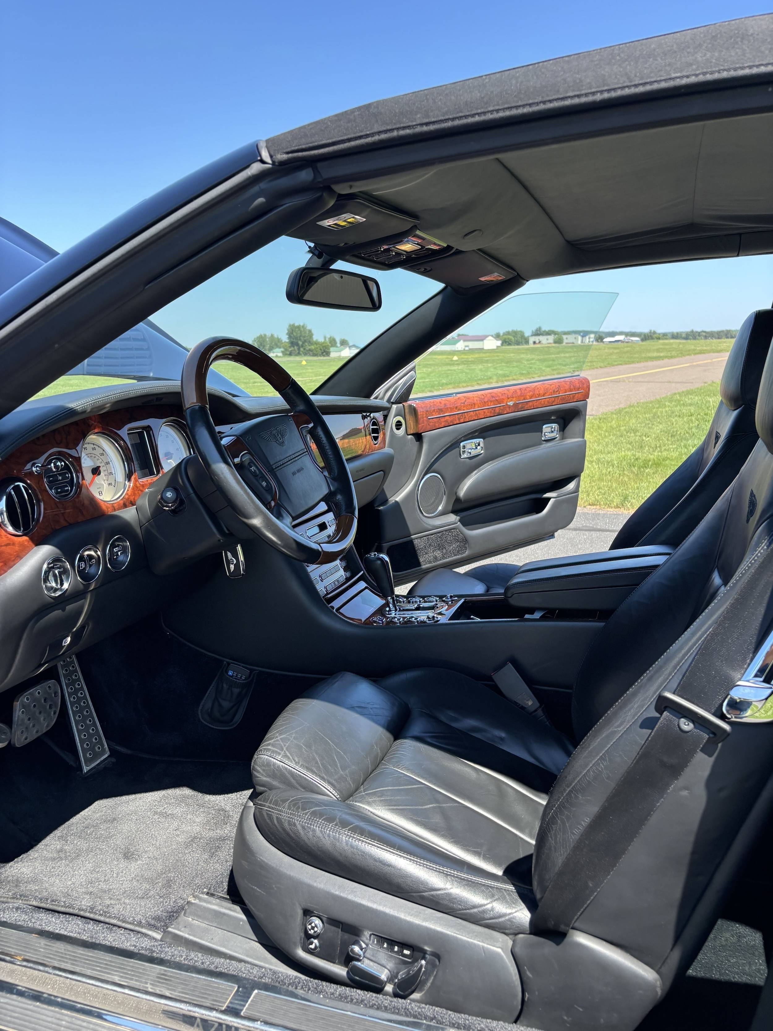 2008 Bentley Azure 98