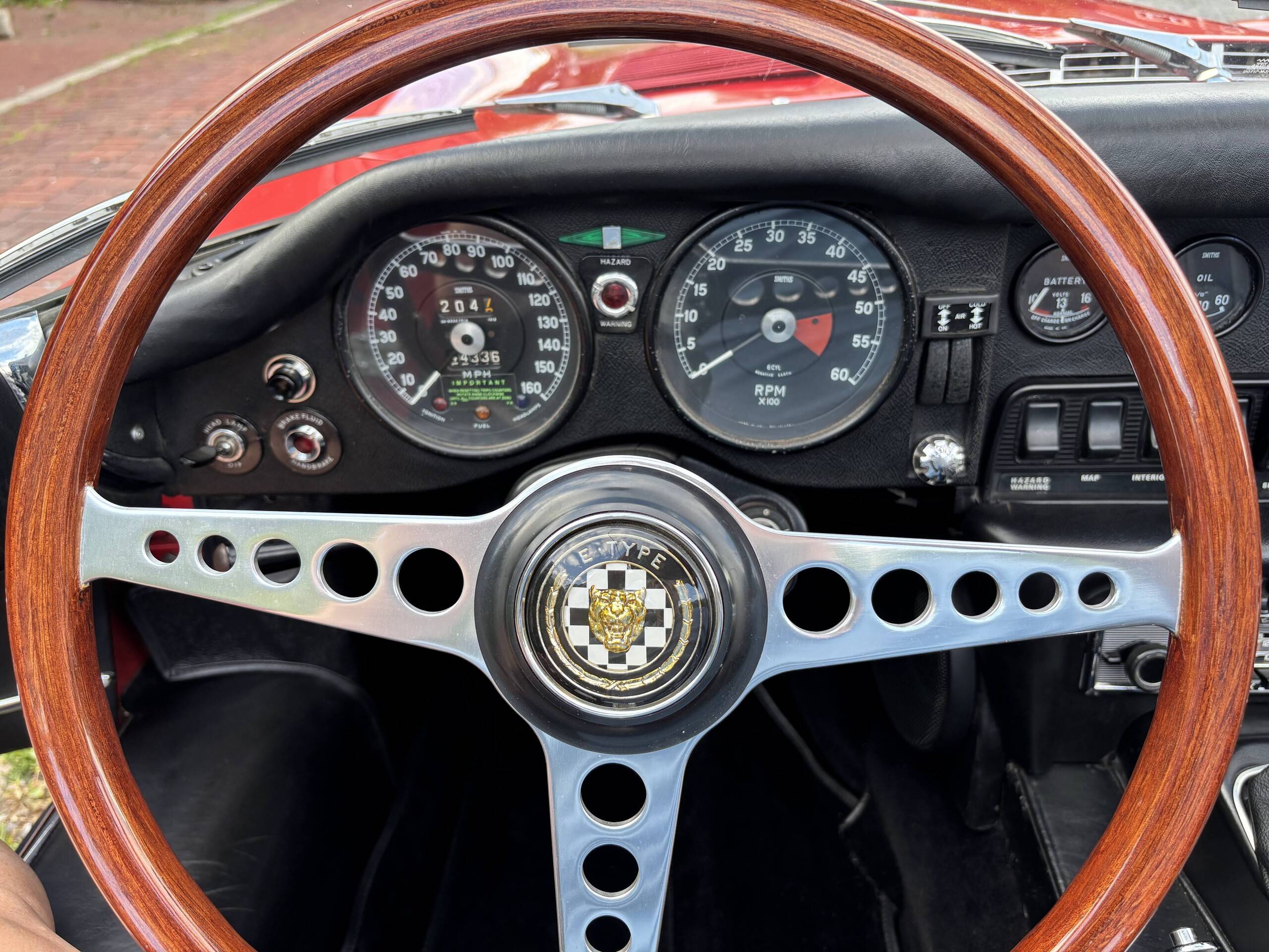 1971 Jaguar E-Type 36