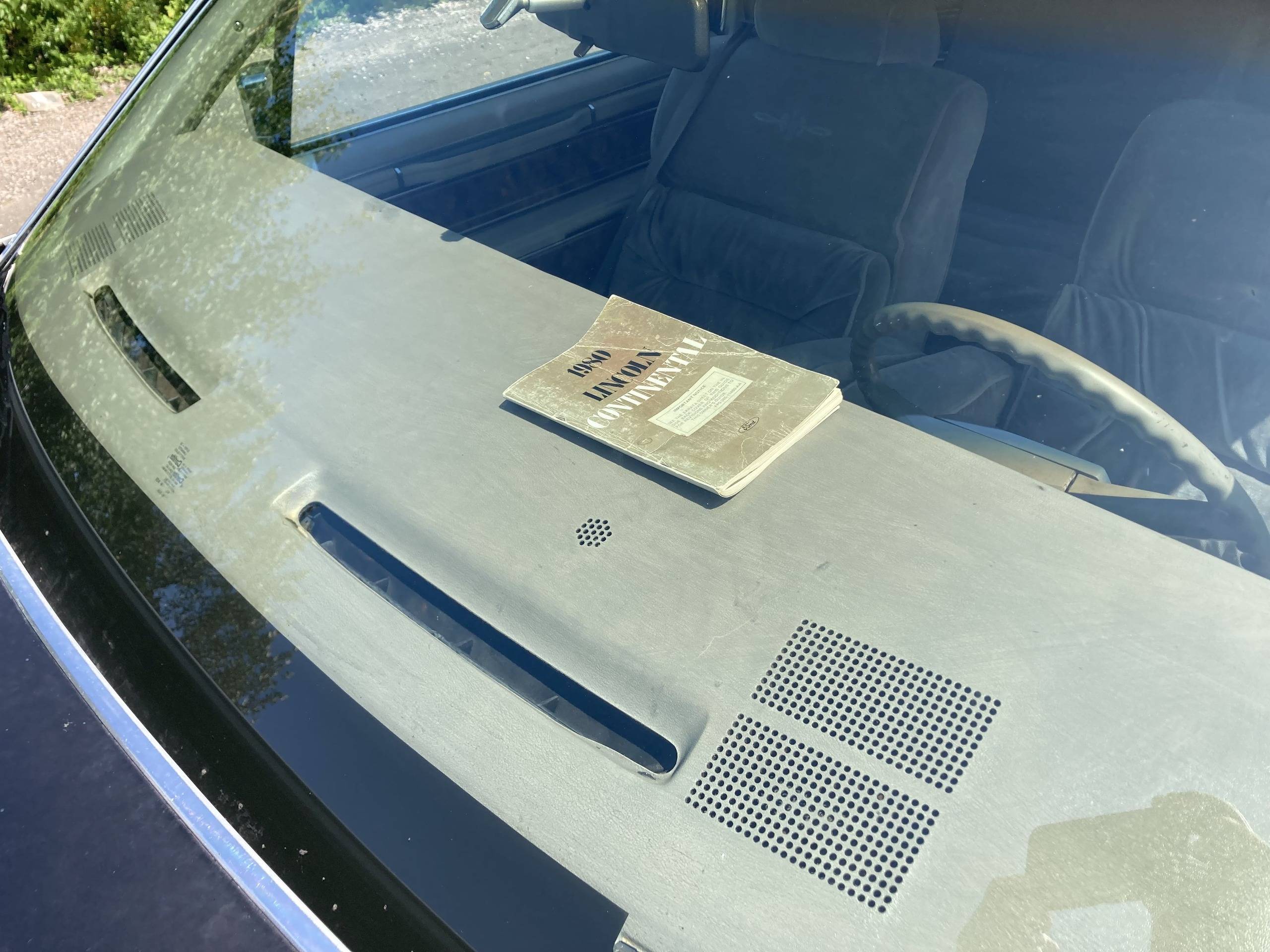 1980 Lincoln Town Coupe 13