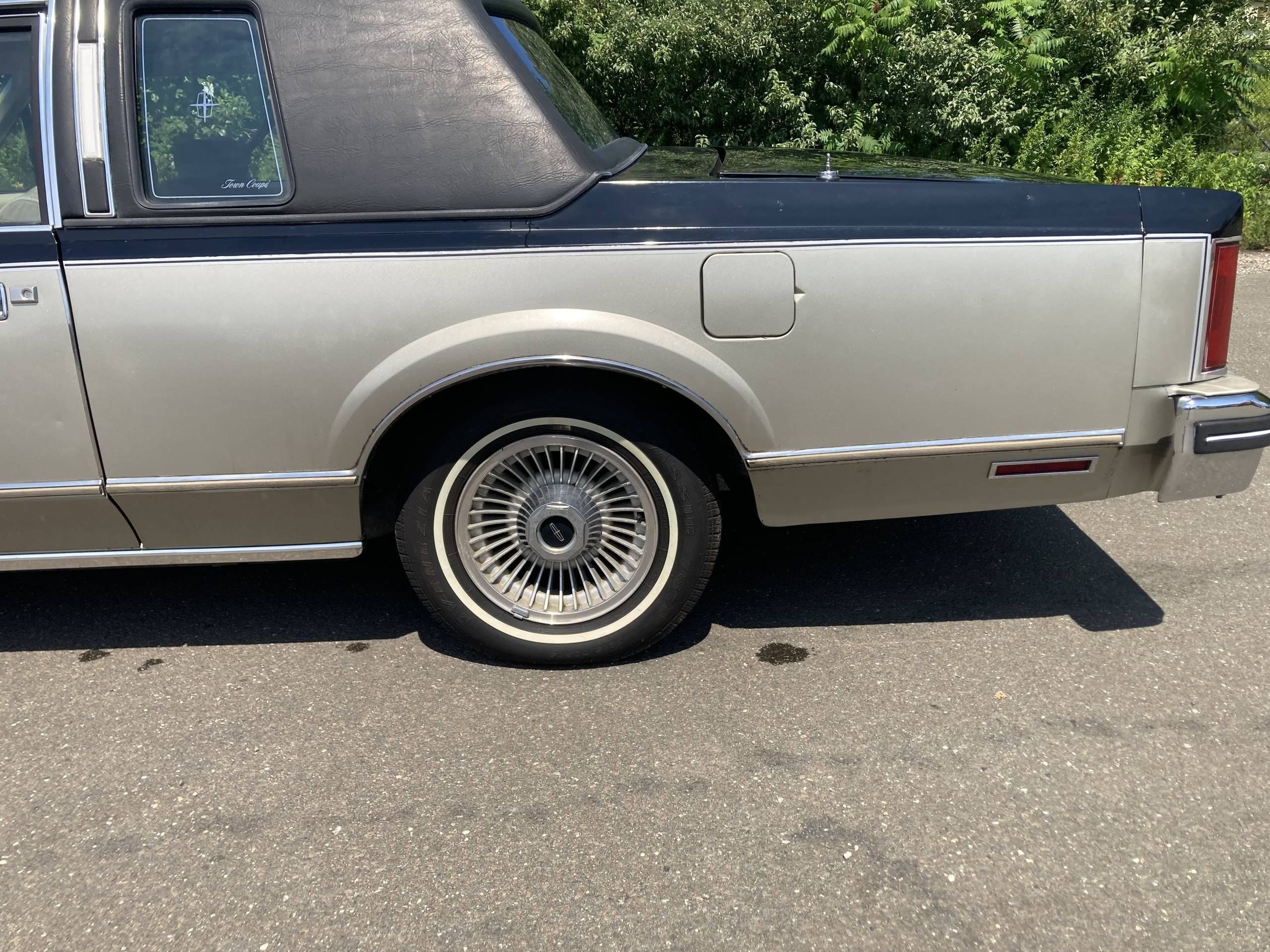 1980 Lincoln Town Coupe 16
