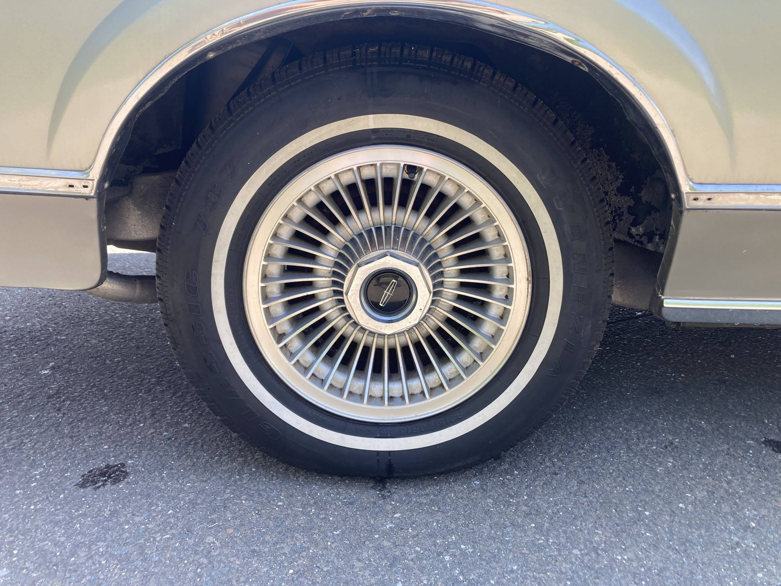 1980 Lincoln Town Coupe 22