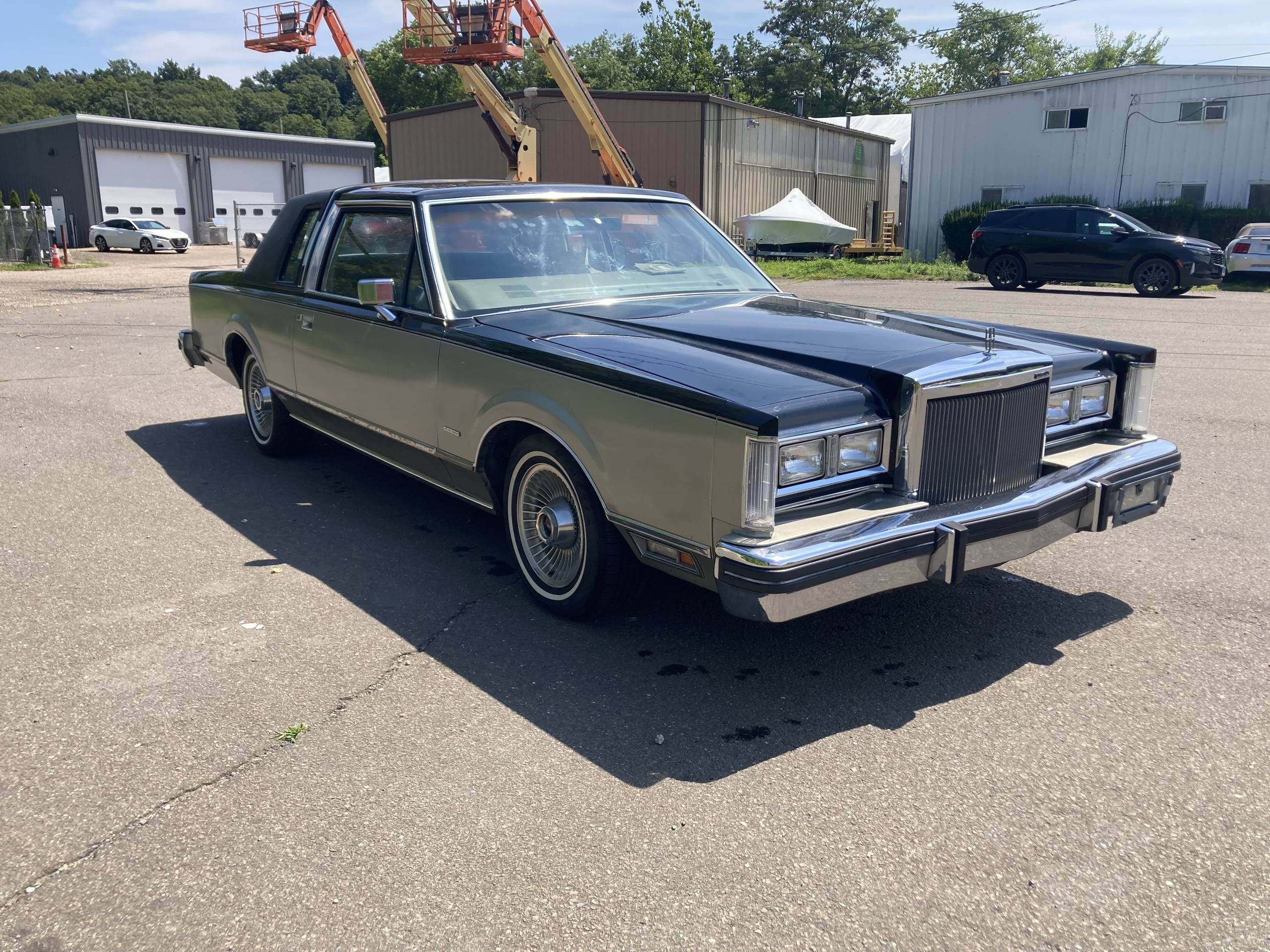1980 Lincoln Town Coupe 4