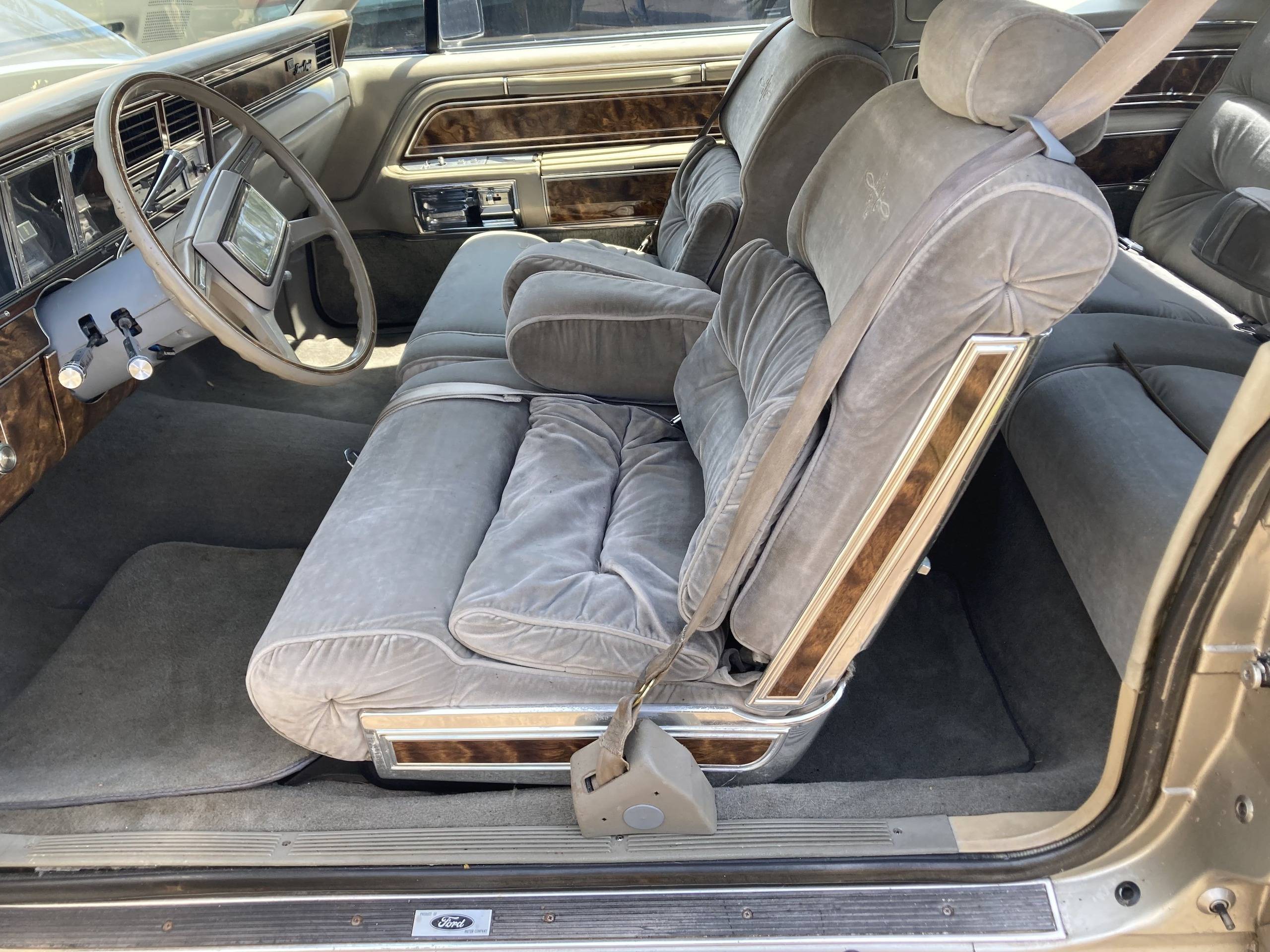 1980 Lincoln Town Coupe 37