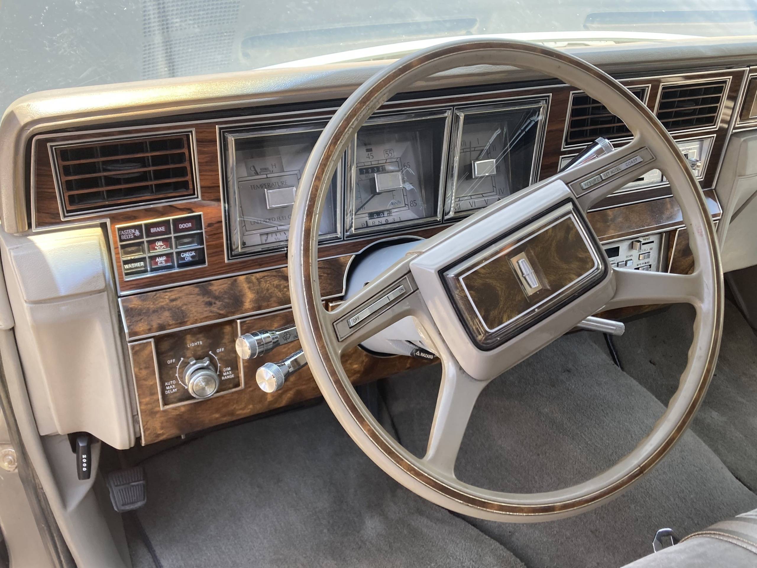 1980 Lincoln Town Coupe 43