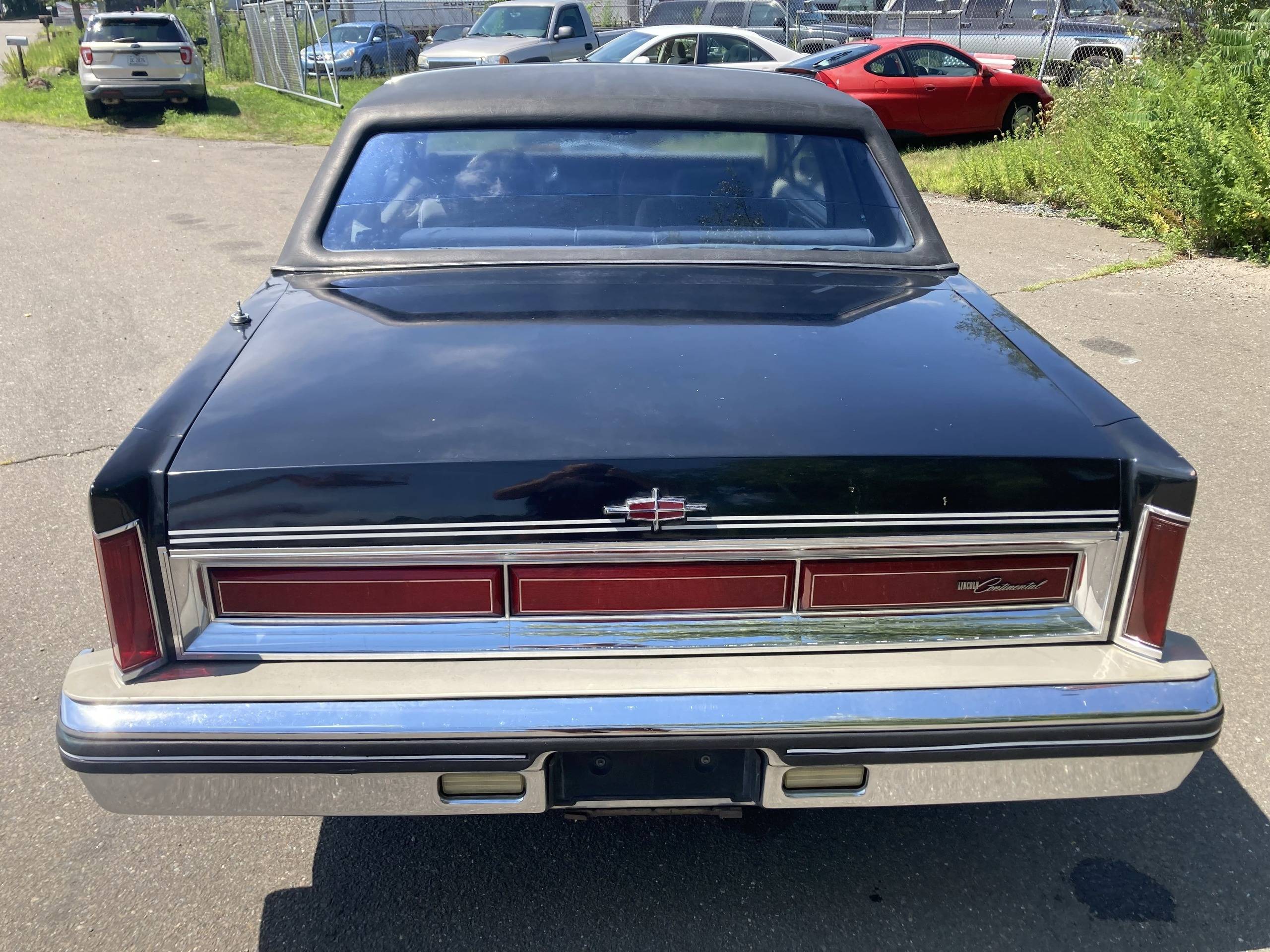 1980 Lincoln Town Coupe 8