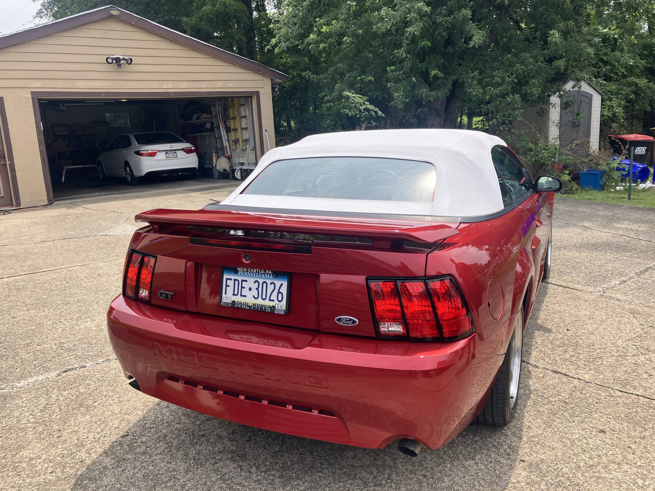 2003 Ford Mustang 2