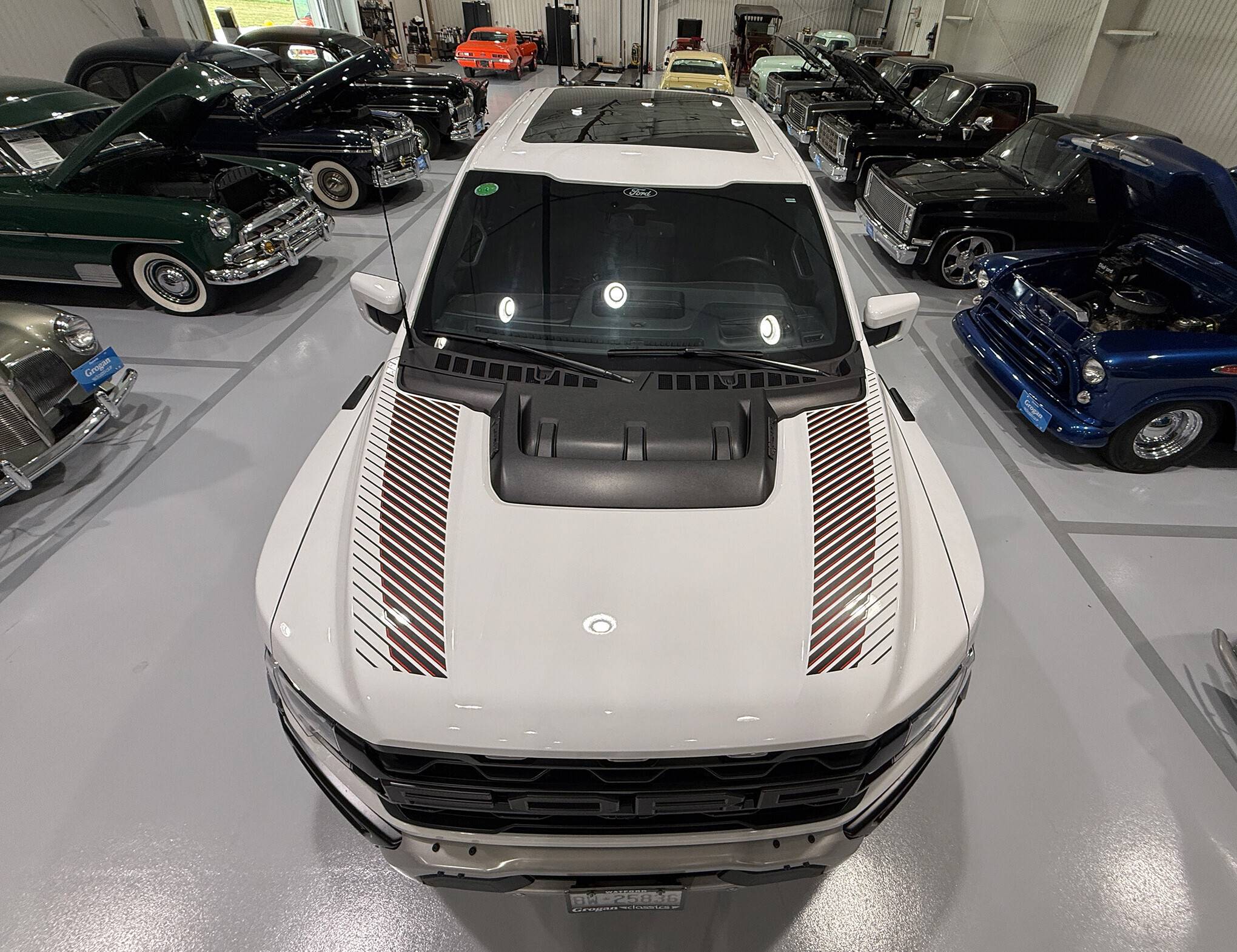 2025 Ford F-150 Raptor 27