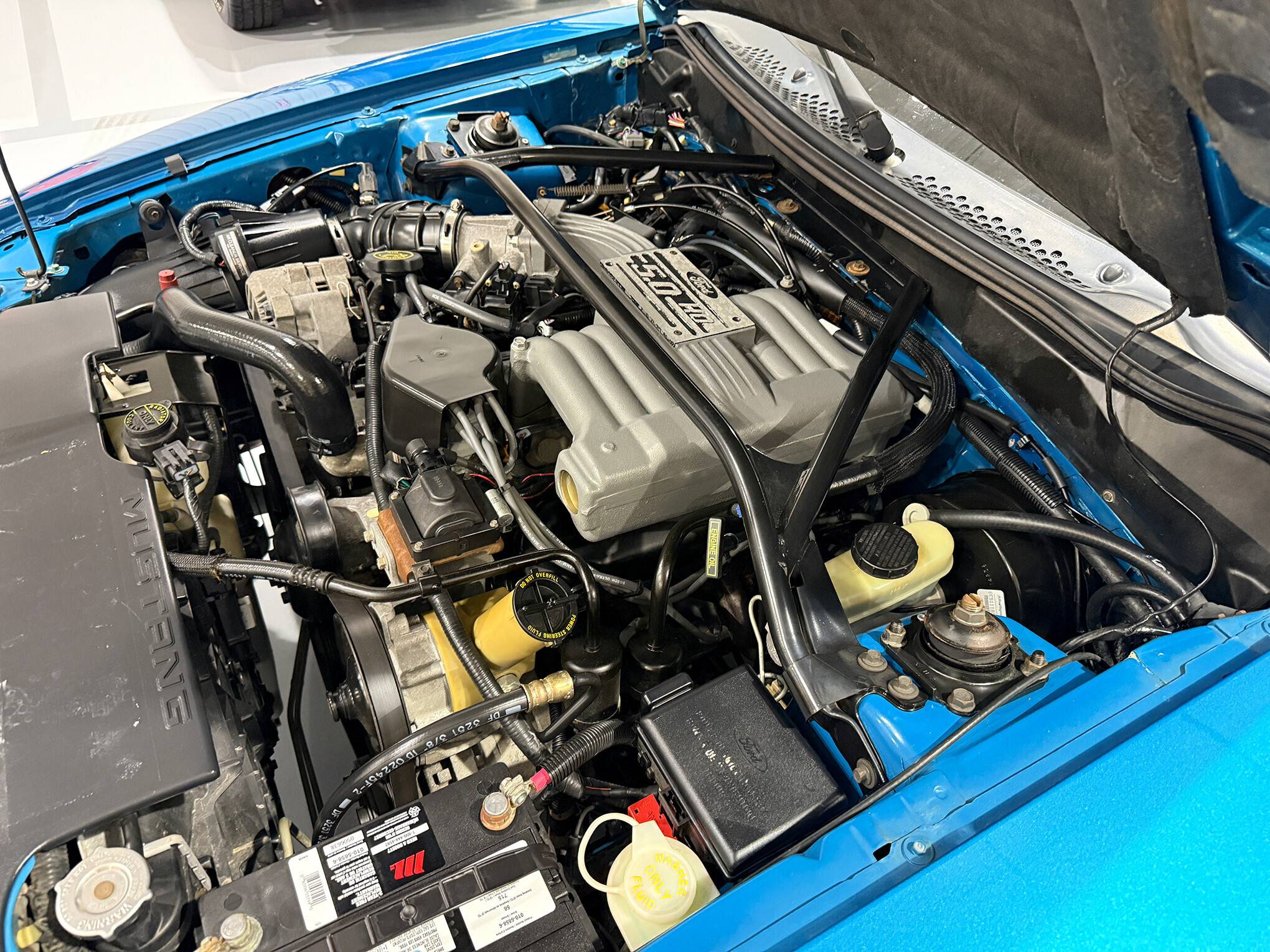 1995 Ford Mustang GT 29