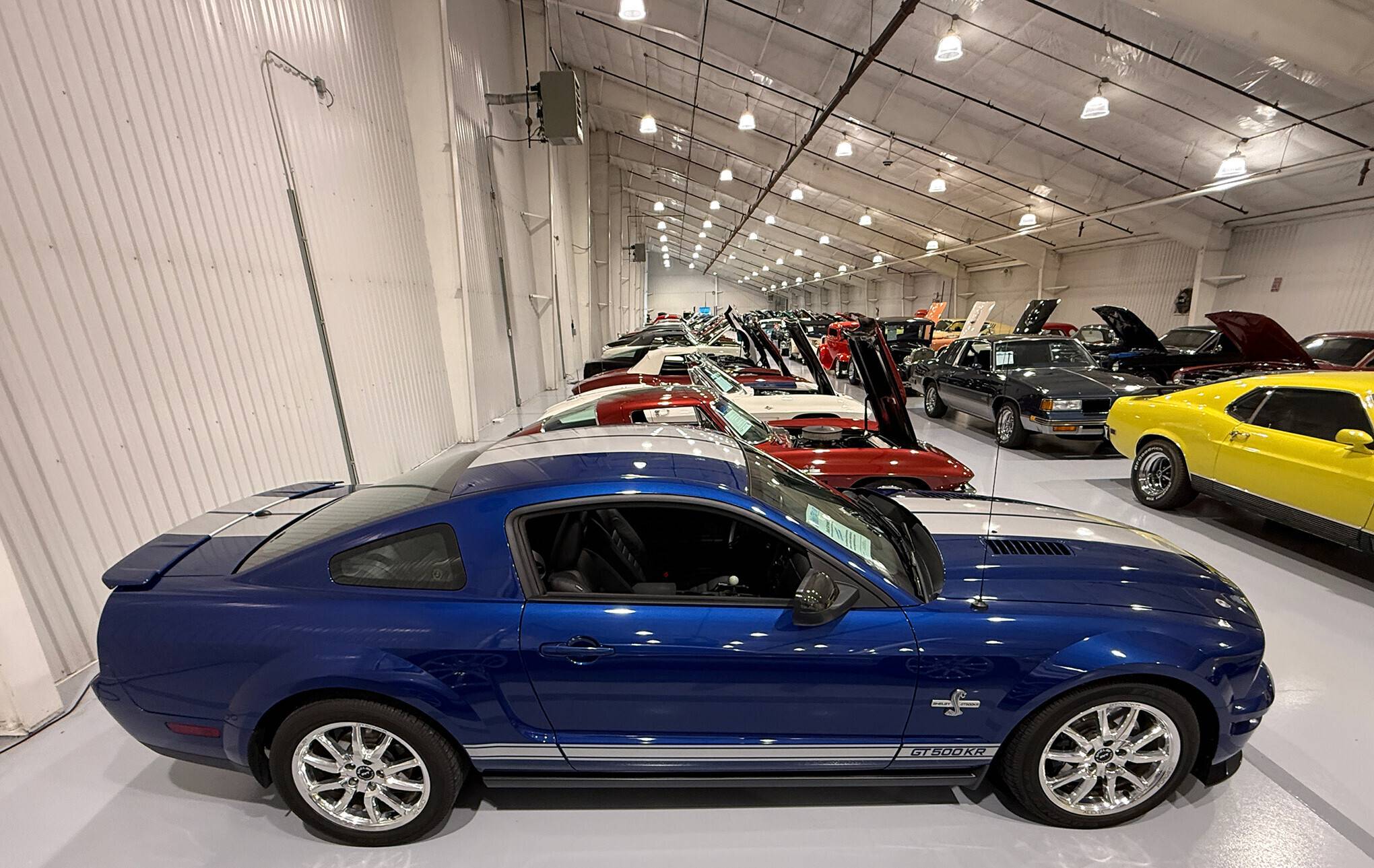 2009 ForD Shelby GT500 11