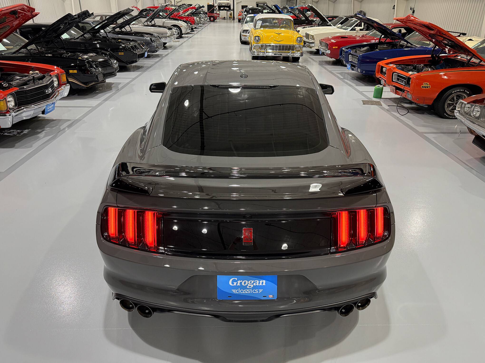 2018 Ford Shelby GT350 10