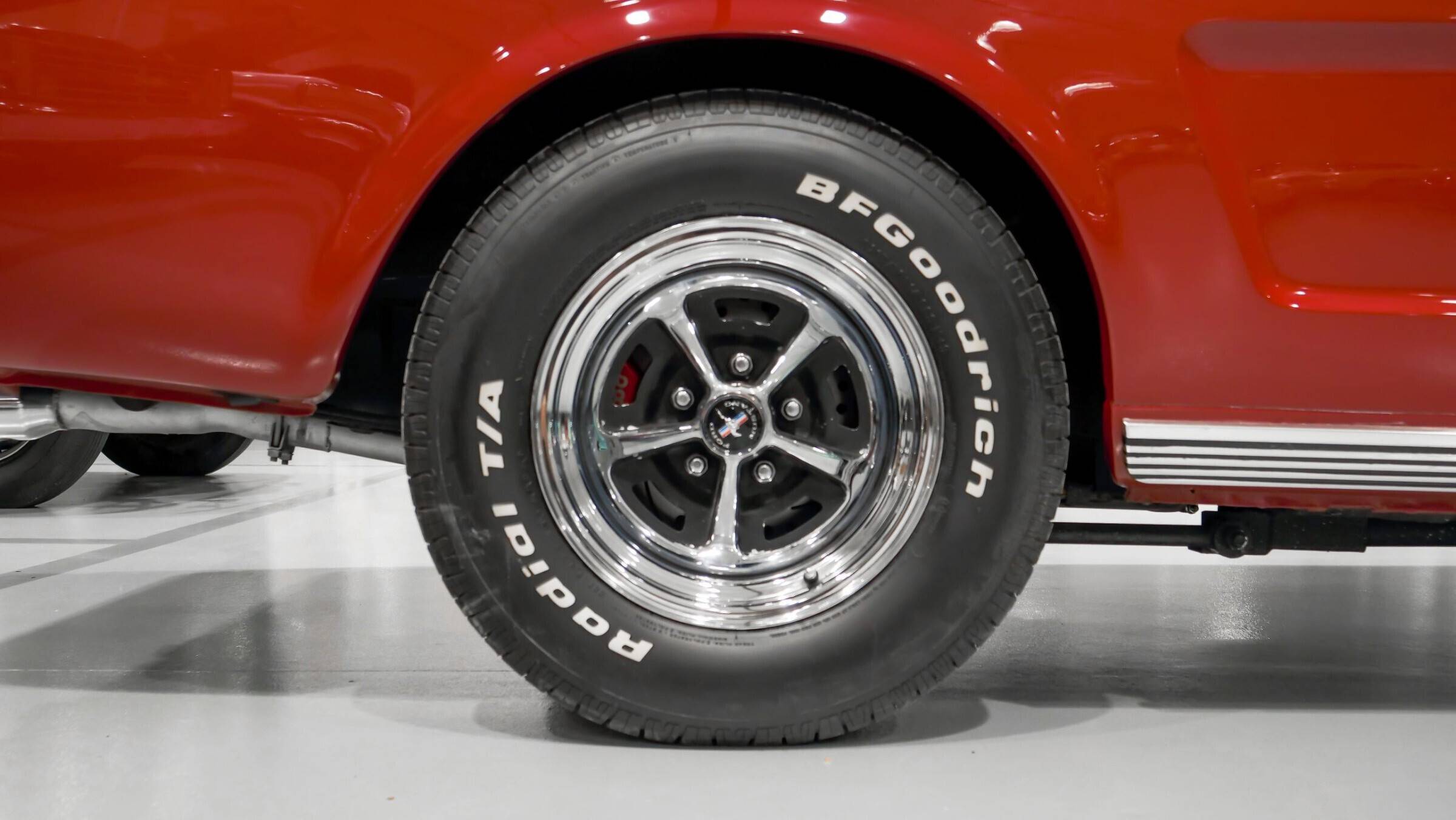 1965 Ford Mustang 2+2 Fastback 10