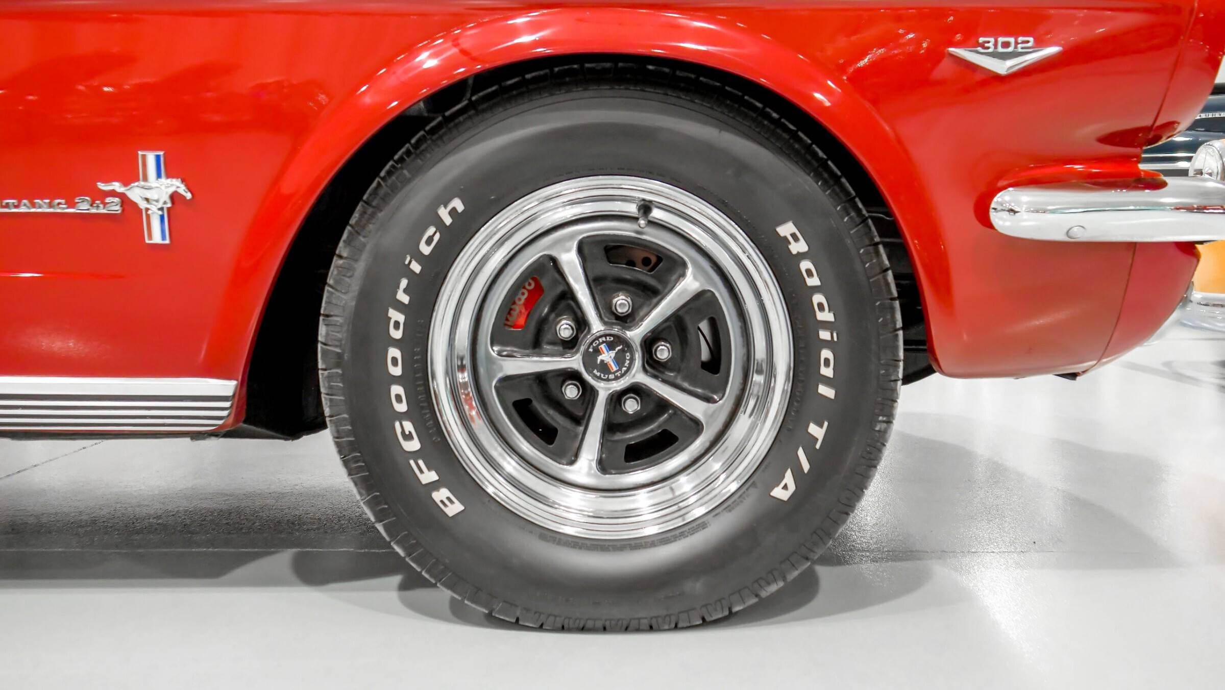 1965 Ford Mustang 2+2 Fastback 11