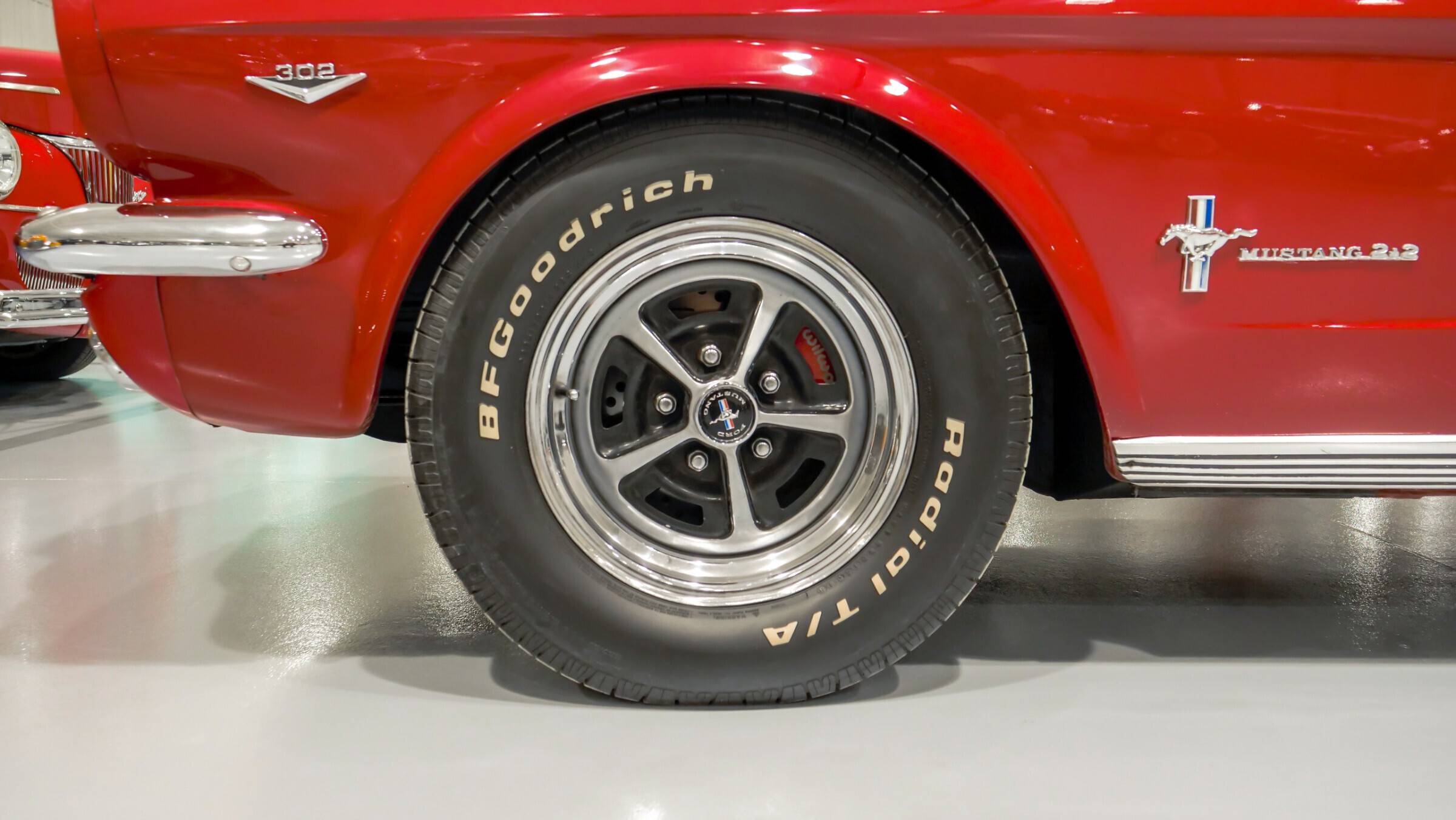 1965 Ford Mustang 2+2 Fastback 12