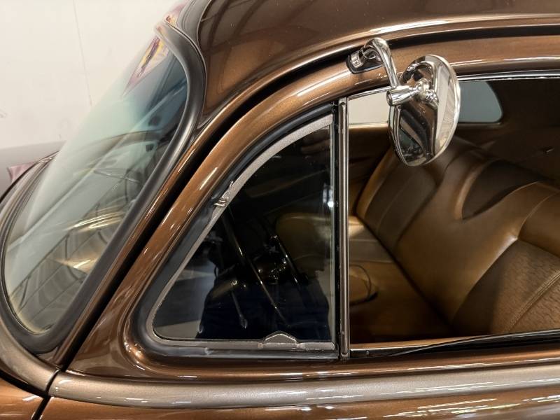 1951 Chevrolet Business Coupe 19