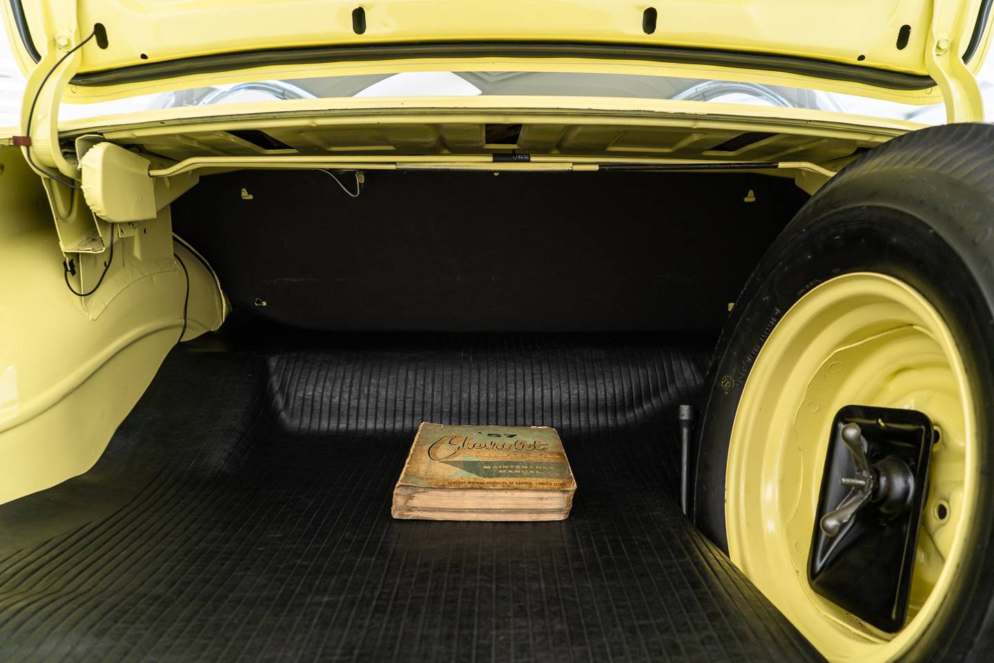 1957 Chevrolet Bel Air 155