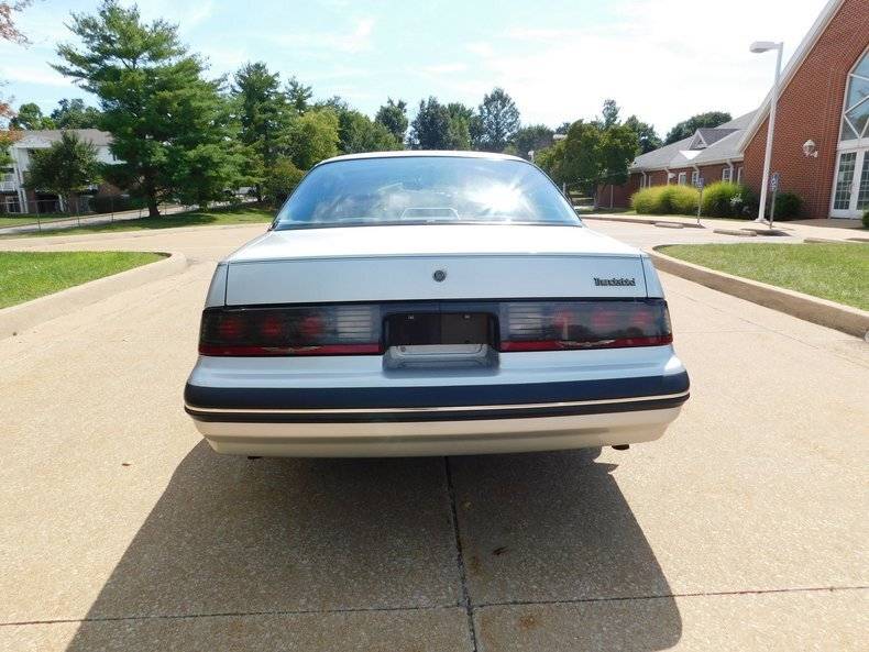 1988 Ford Thunderbird 11