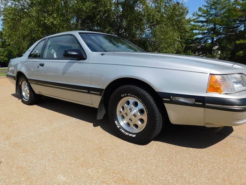 1988 Ford Thunderbird 75