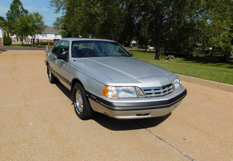 1988 Ford Thunderbird 23