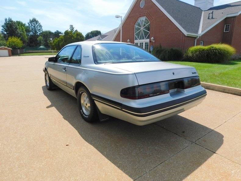 1988 Ford Thunderbird 33
