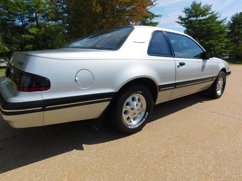 1988 Ford Thunderbird 69