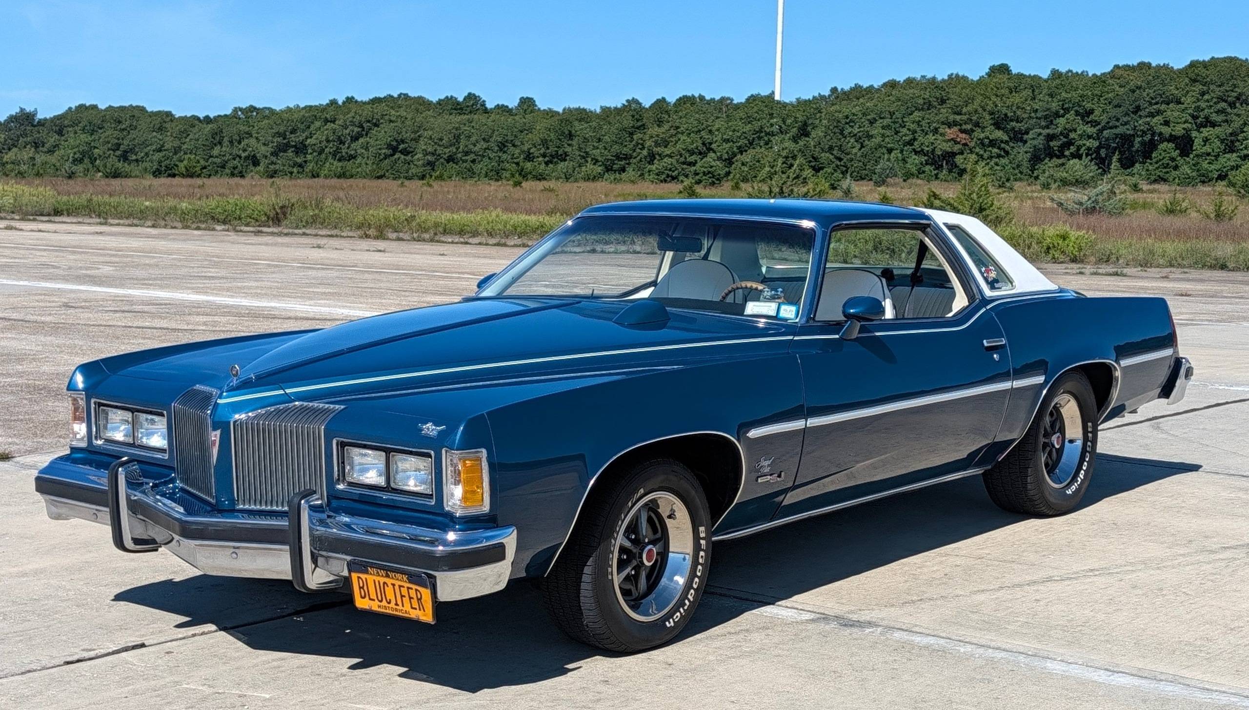 1976 Pontiac Gran Prix 1