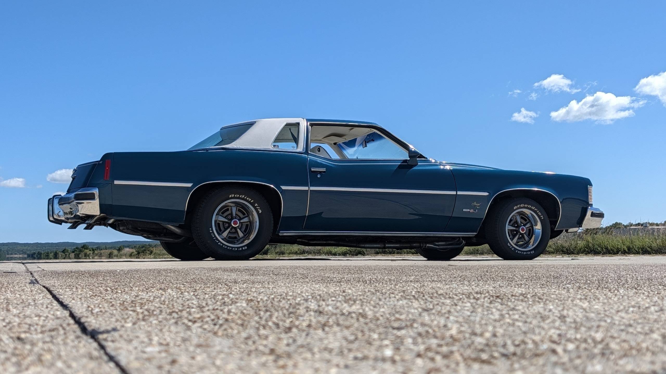 1976 Pontiac Gran Prix 9