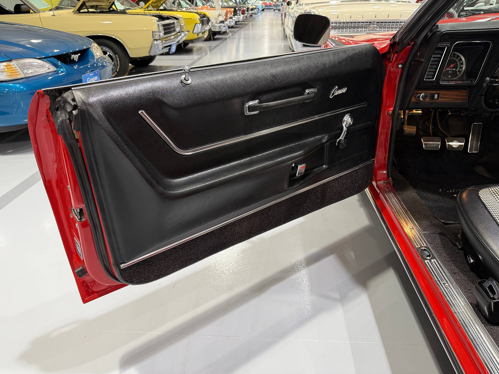 1969 Chevrolet Camaro SS 21