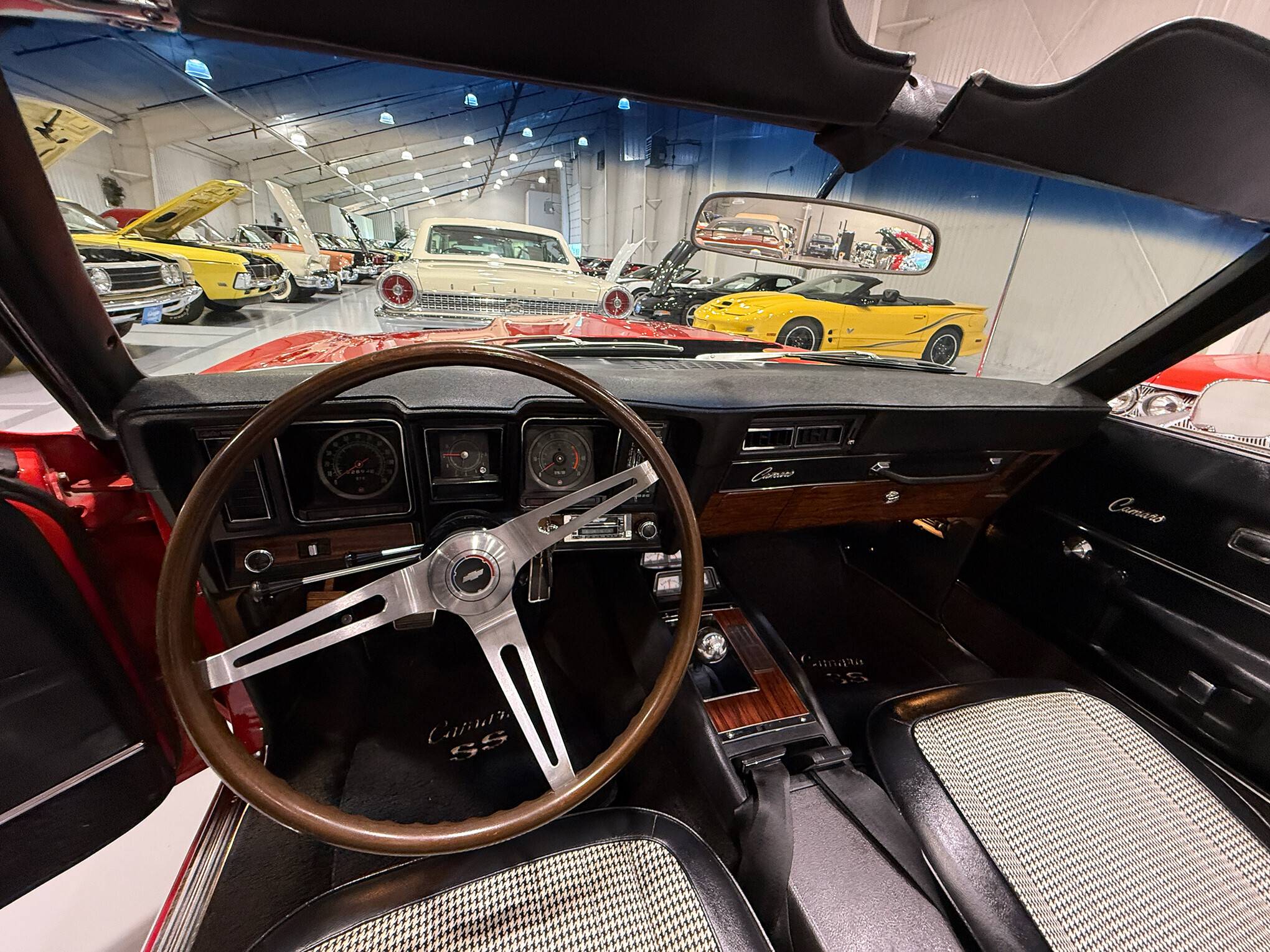1969 Chevrolet Camaro SS 24