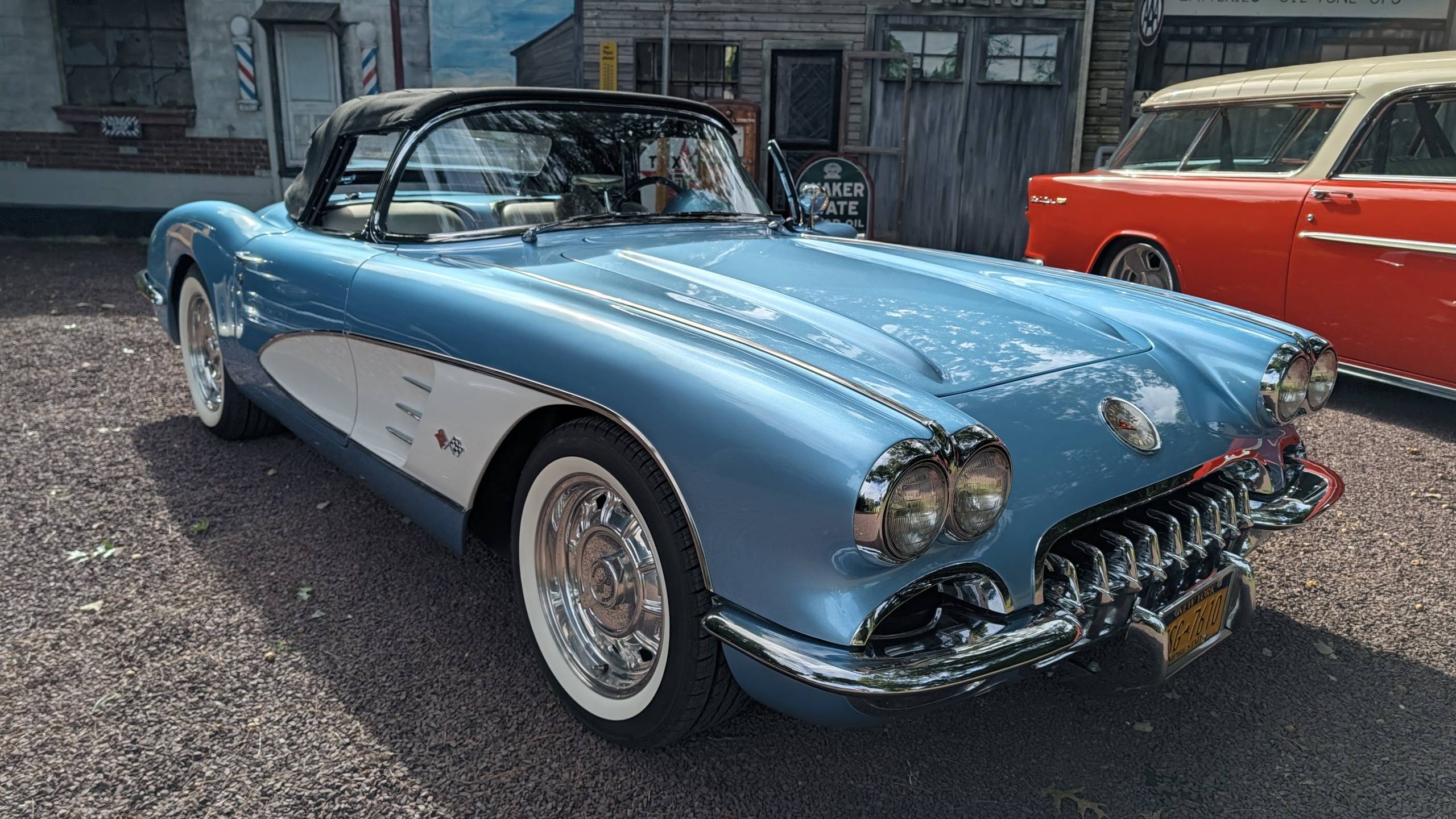 1960 Chevrolet Corvette 2