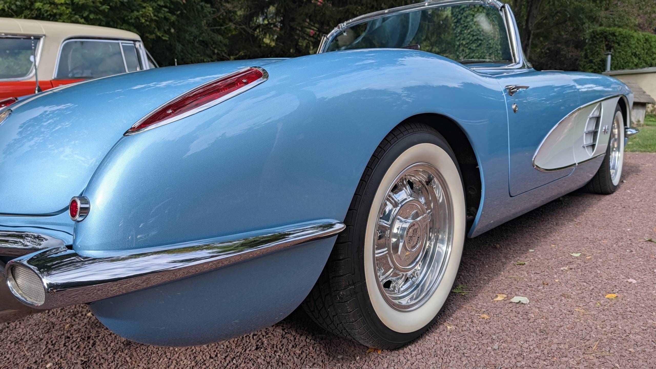 1960 Chevrolet Corvette 16
