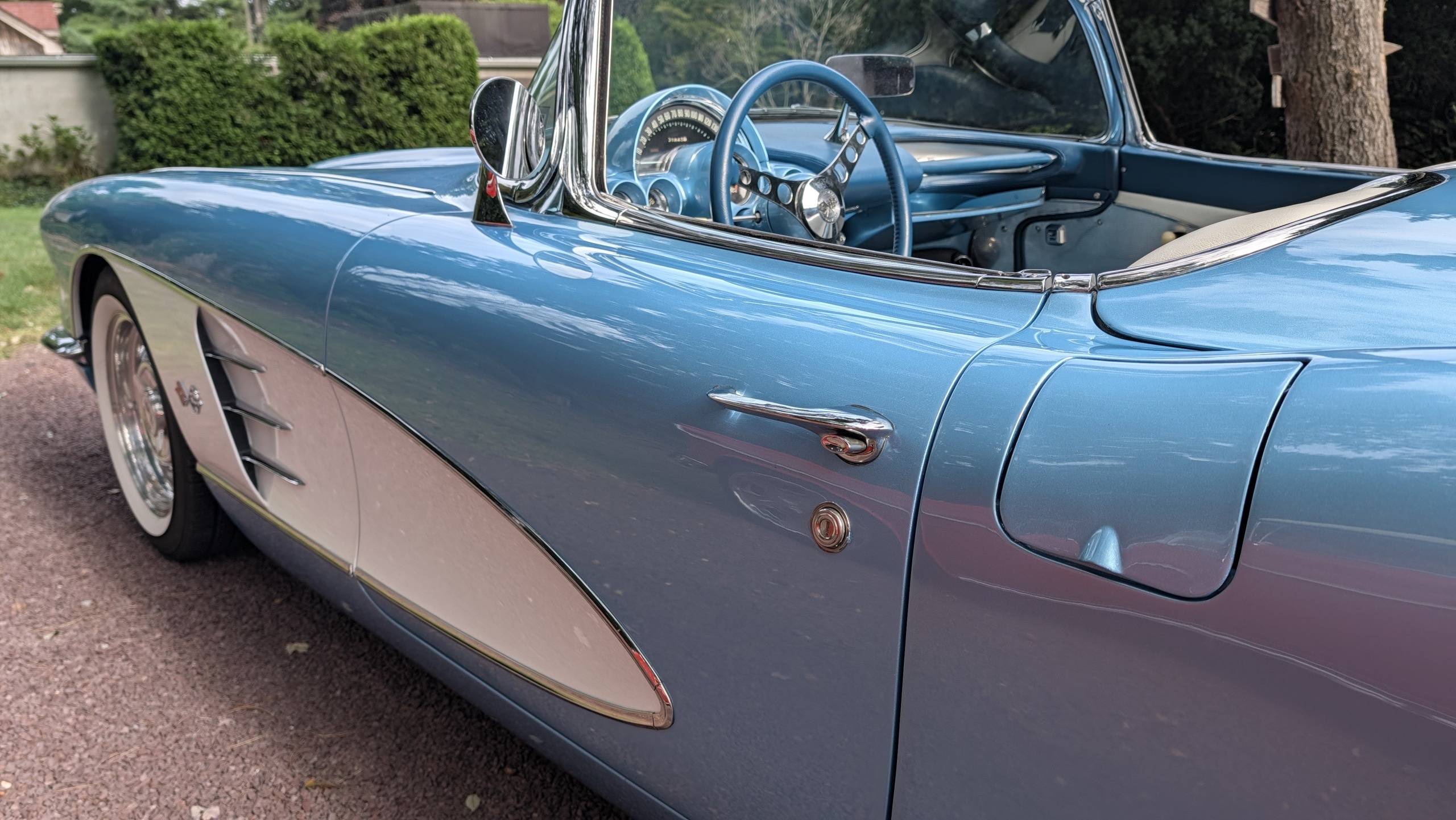 1960 Chevrolet Corvette 23