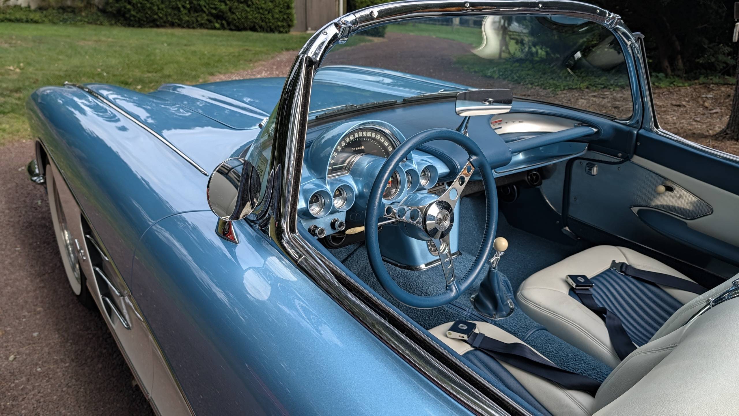 1960 Chevrolet Corvette 24