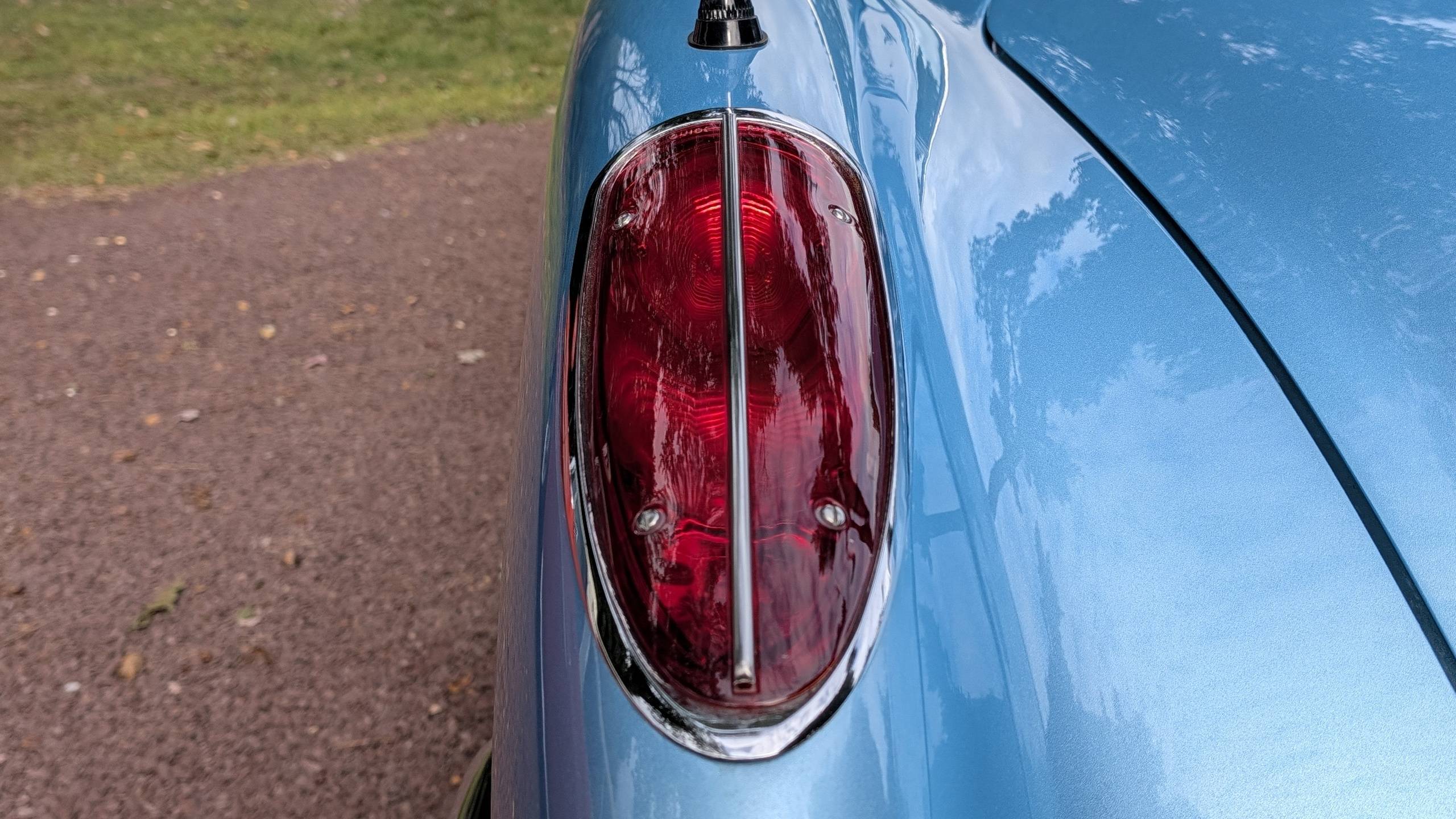 1960 Chevrolet Corvette 38