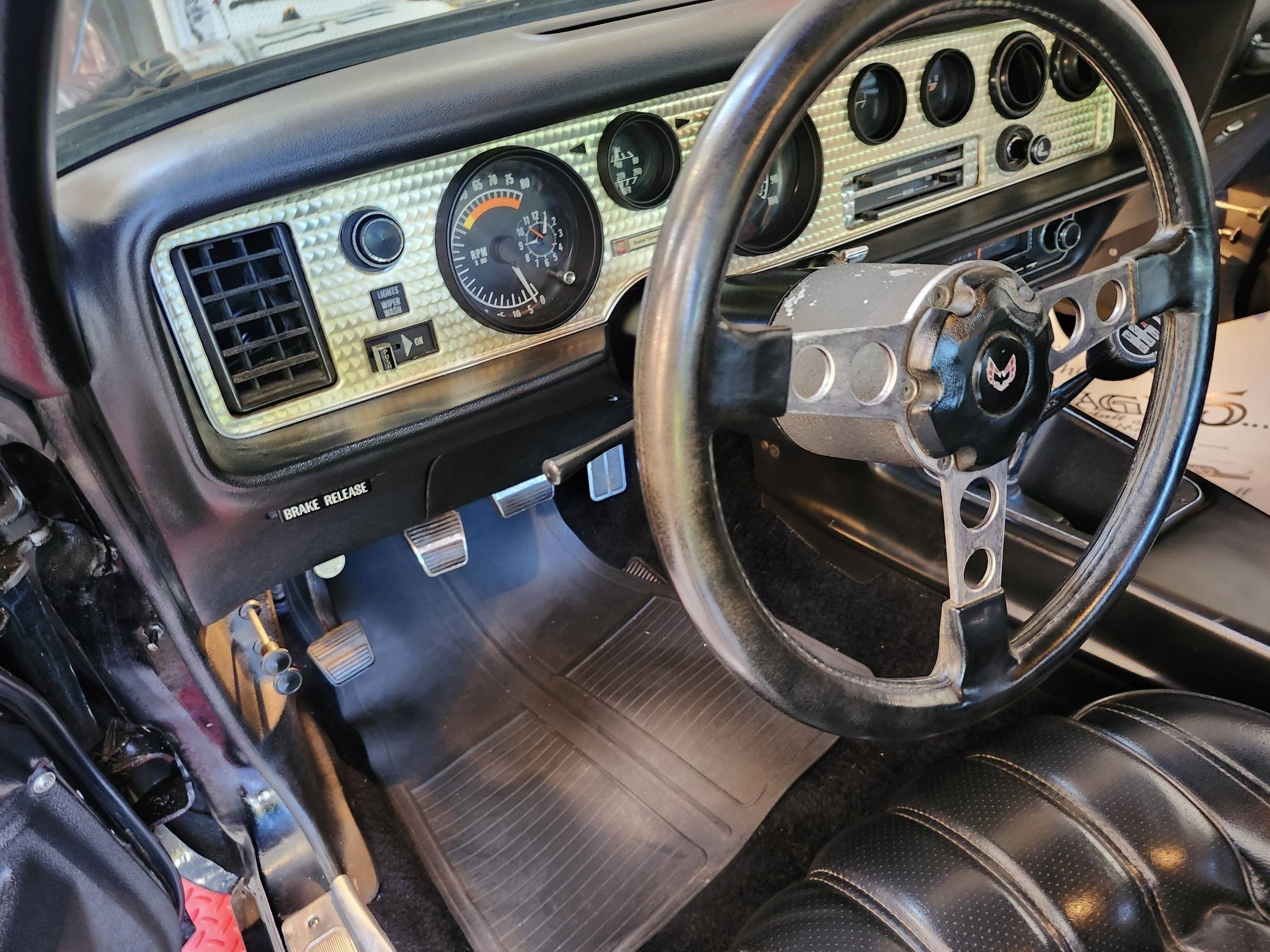 1976 Pontiac Trans Am 21