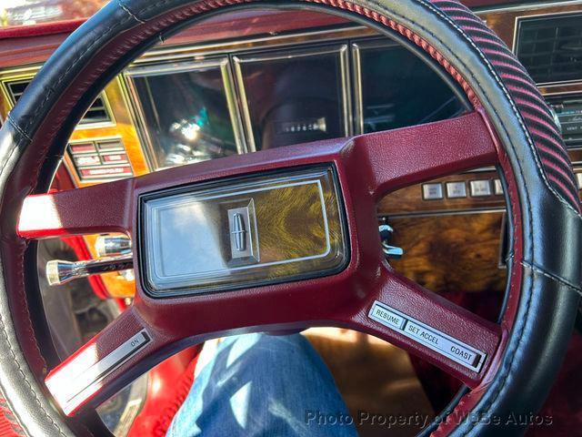 1984 Lincoln Town Car 14