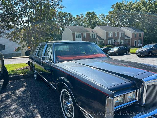 1984 Lincoln Town Car 2