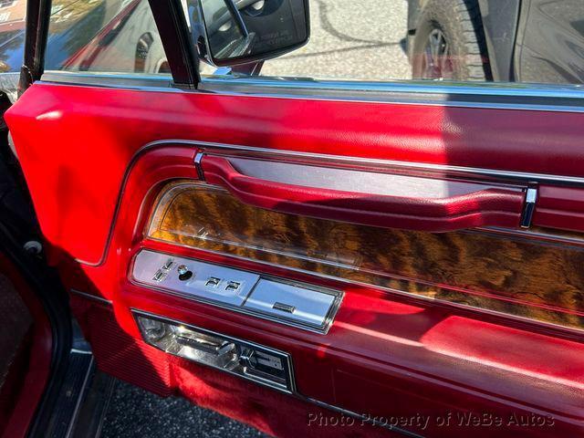1984 Lincoln Town Car 21