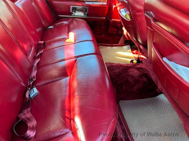 1984 Lincoln Town Car 23