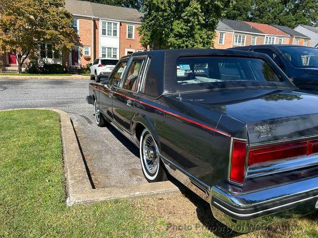 1984 Lincoln Town Car 5