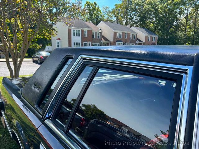 1984 Lincoln Town Car 8