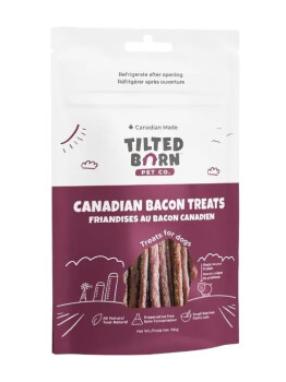 Friandise bâtonnet au bacon pour animaux - Tilted Barn Pet Co.