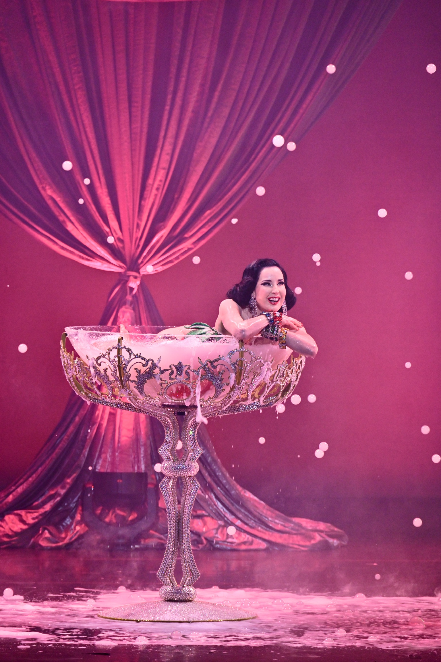 Dita Von Teese: The Icon who Brought Burlesque to a New Generation