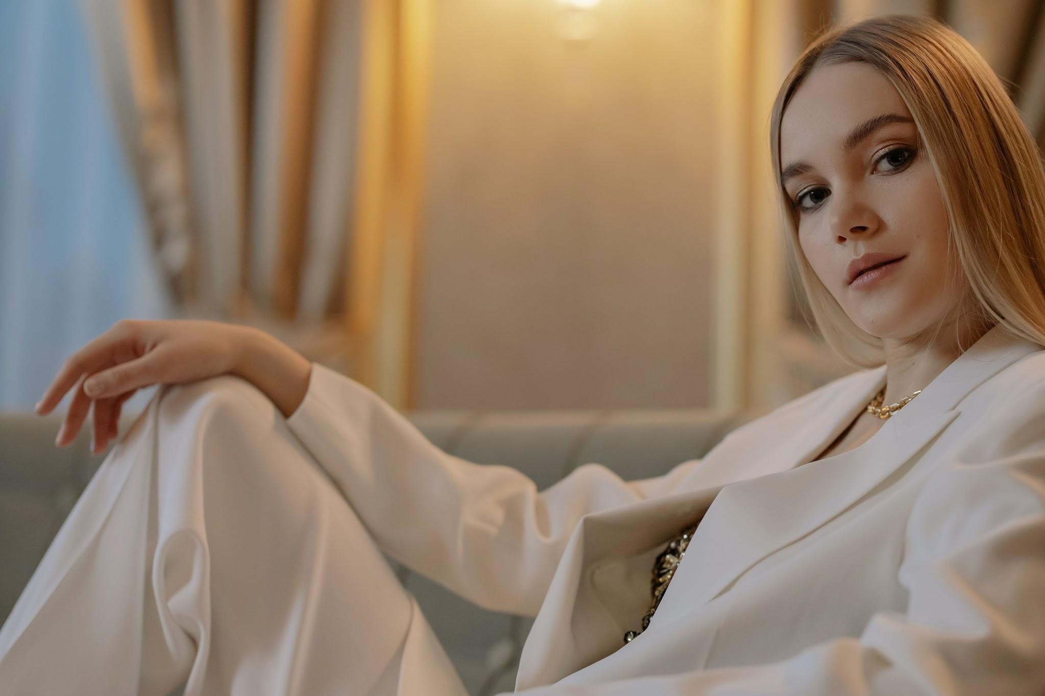 6 Luxury Hair Trends Dominating This Season's Runway