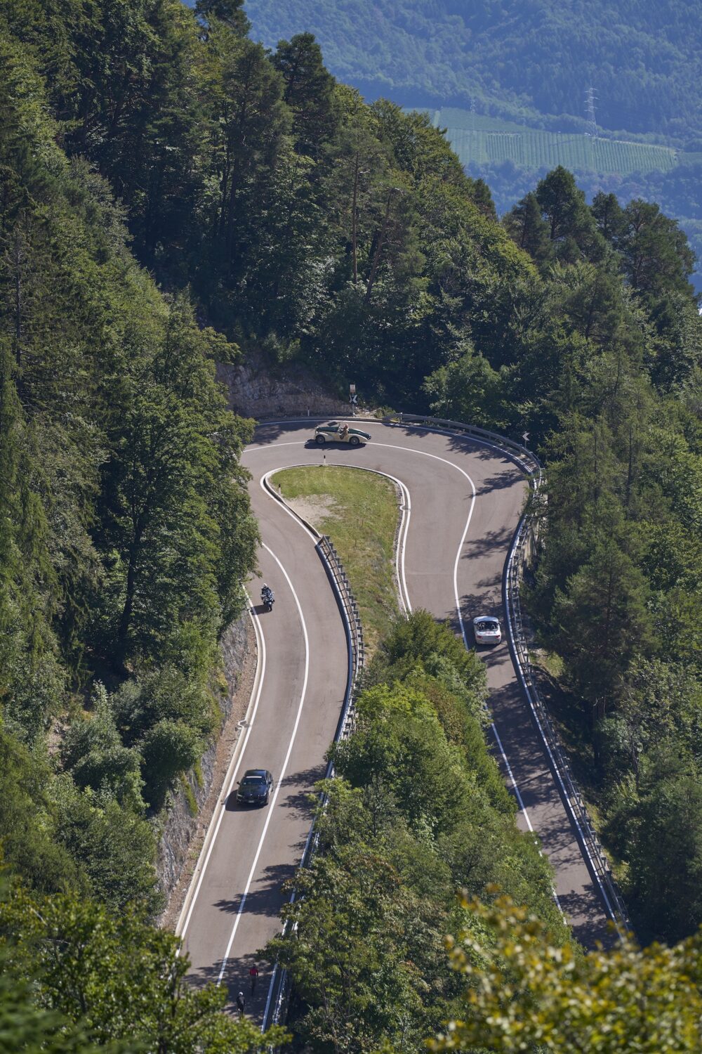 Vintage cars taking part in the Louis Vuitton Dolomites Classic Run 2026