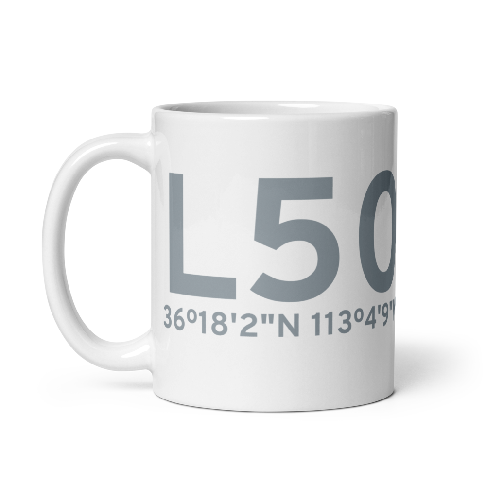  (US-0057) Airport Mug 