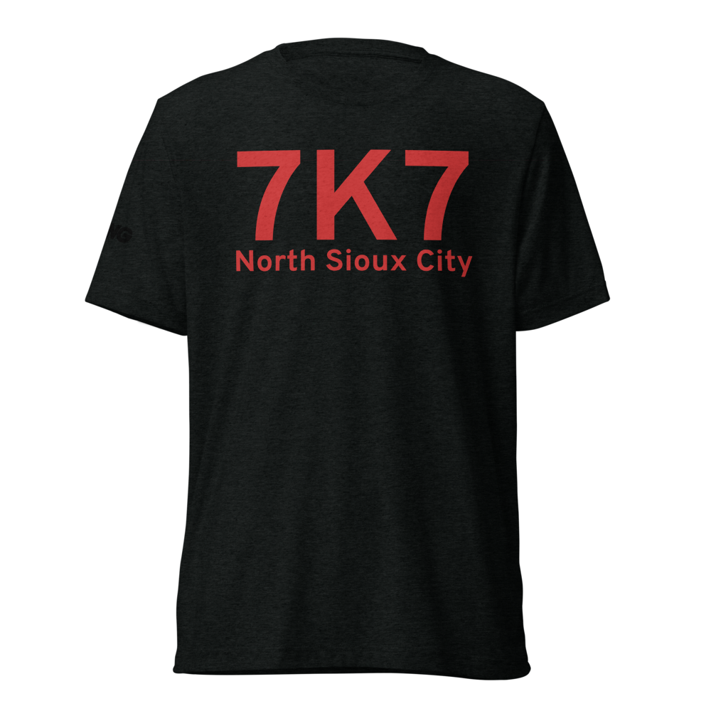 North Sioux City (7K7) Airport Tri-blend T-Shirt 