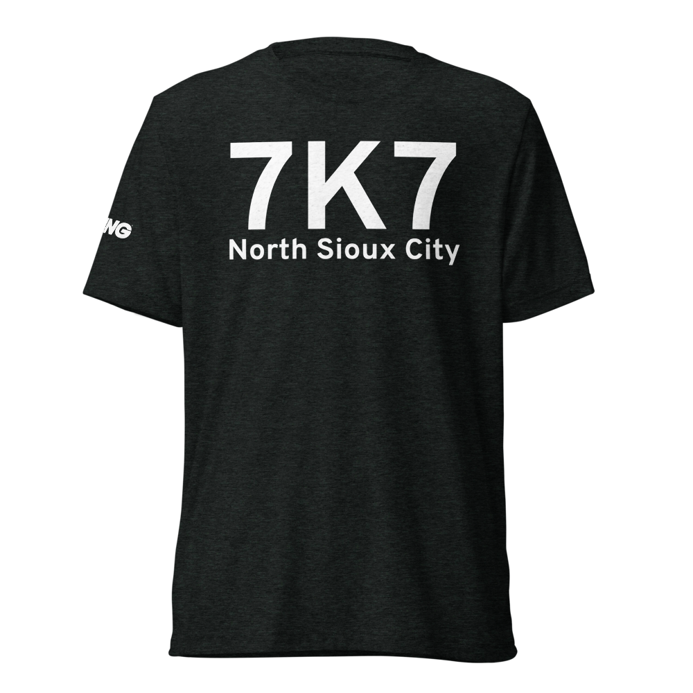 North Sioux City (7K7) Airport Tri-blend T-Shirt 