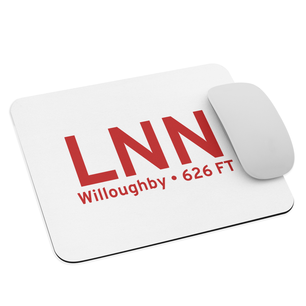 Willoughby (KLNN) Airport  Mouse Pad 