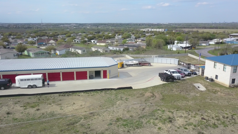 Making the Most of Vertical Space in Your Storage Unit